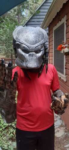 Predator Costume Mask & Gauntlets